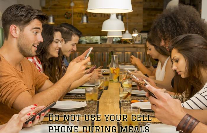 Phones at meals