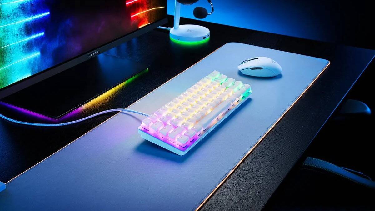 Razer Phantom upgrade your keyboard with more style and RGB lighting